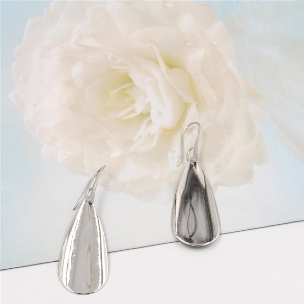Isla Earrings (Silver)