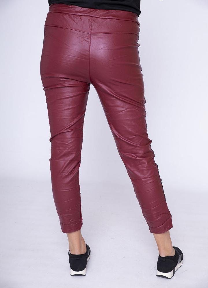 Stud Crinkle Faux Leather Jegging in Wine