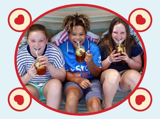 rooibos rocks kids drinking ice tea