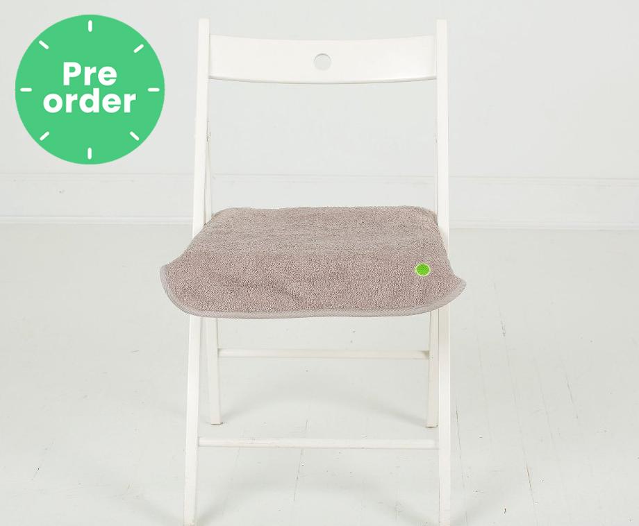 PeapodMat - Small waterproof mat on a chair - Sand