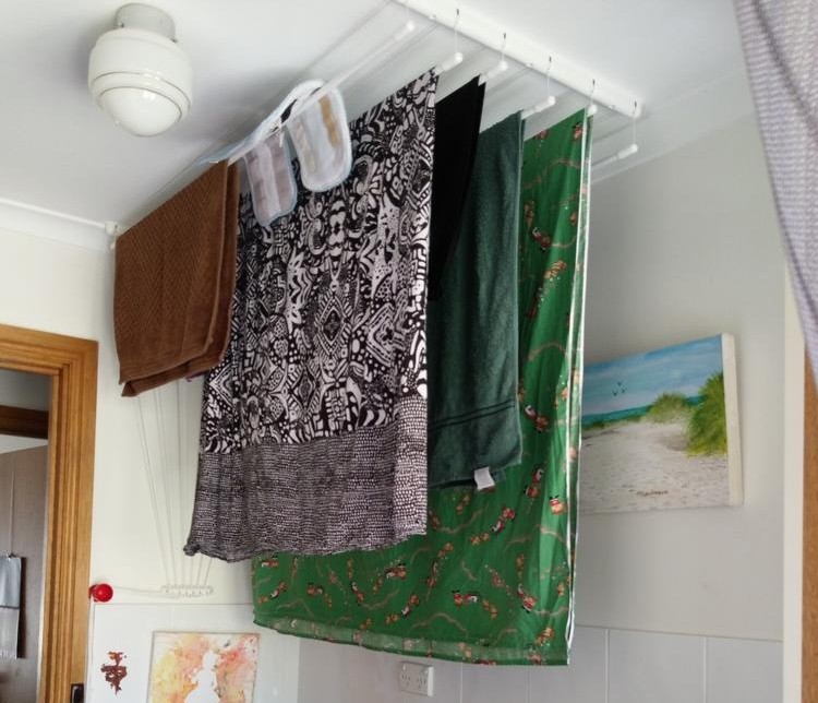 23 Space-saving Ideas To Dry Clothes In A Small Apartment - Tiny