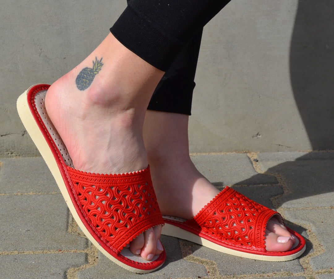 Aella - House slippers for women - Reindeer Leather