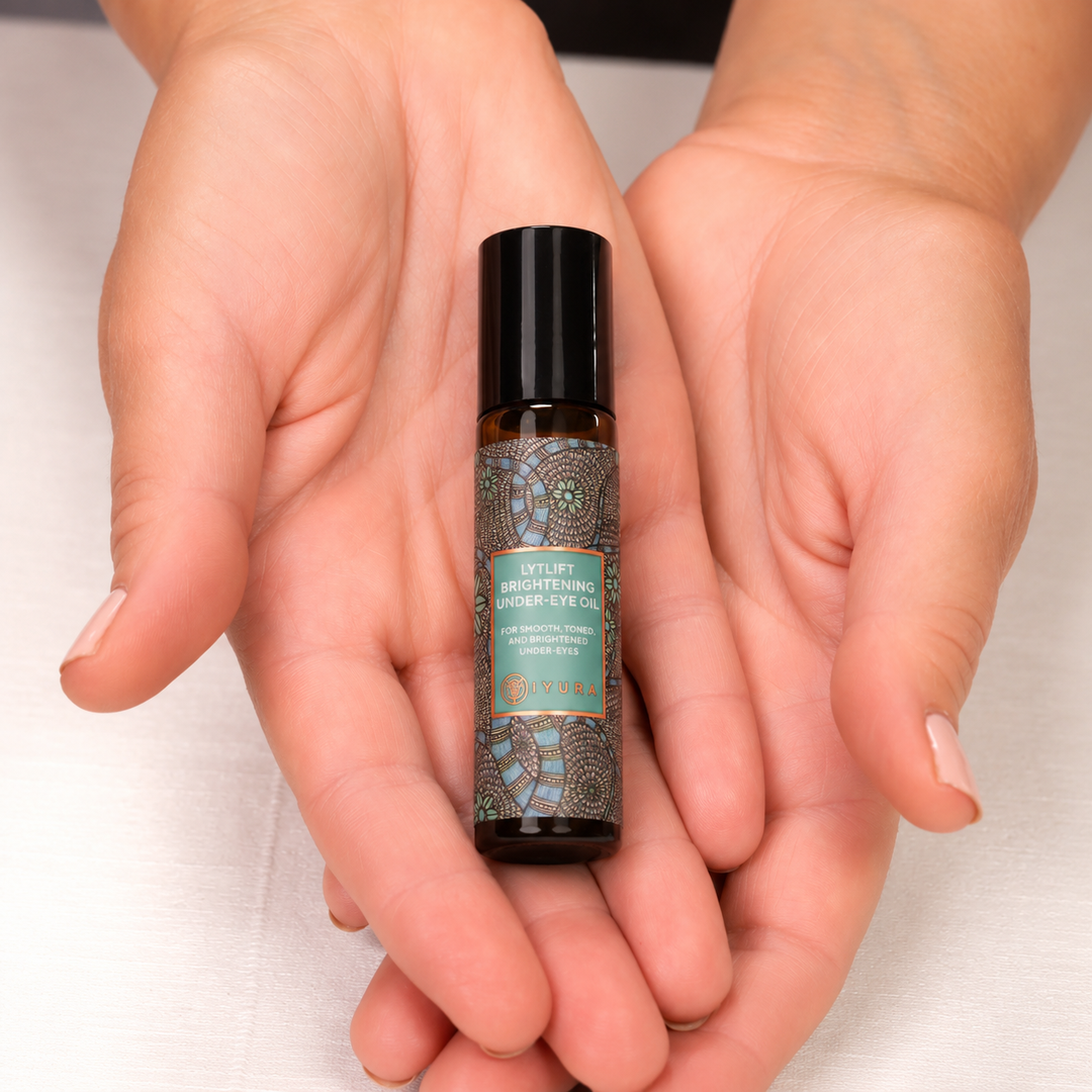 Lytlift Brightening under-eye oil-serum in palms