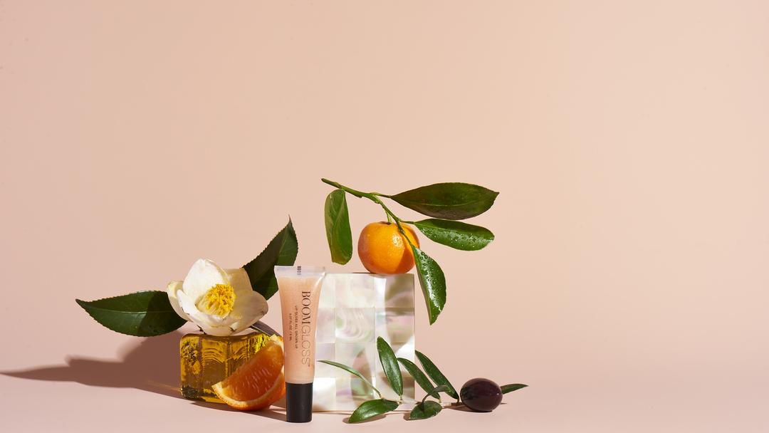 Boom Gloss with flowers and citrus 