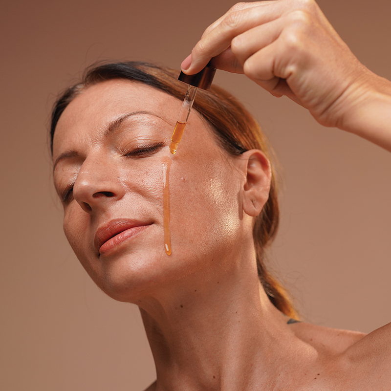 step 1 Twist & pump a pearl‑size drop