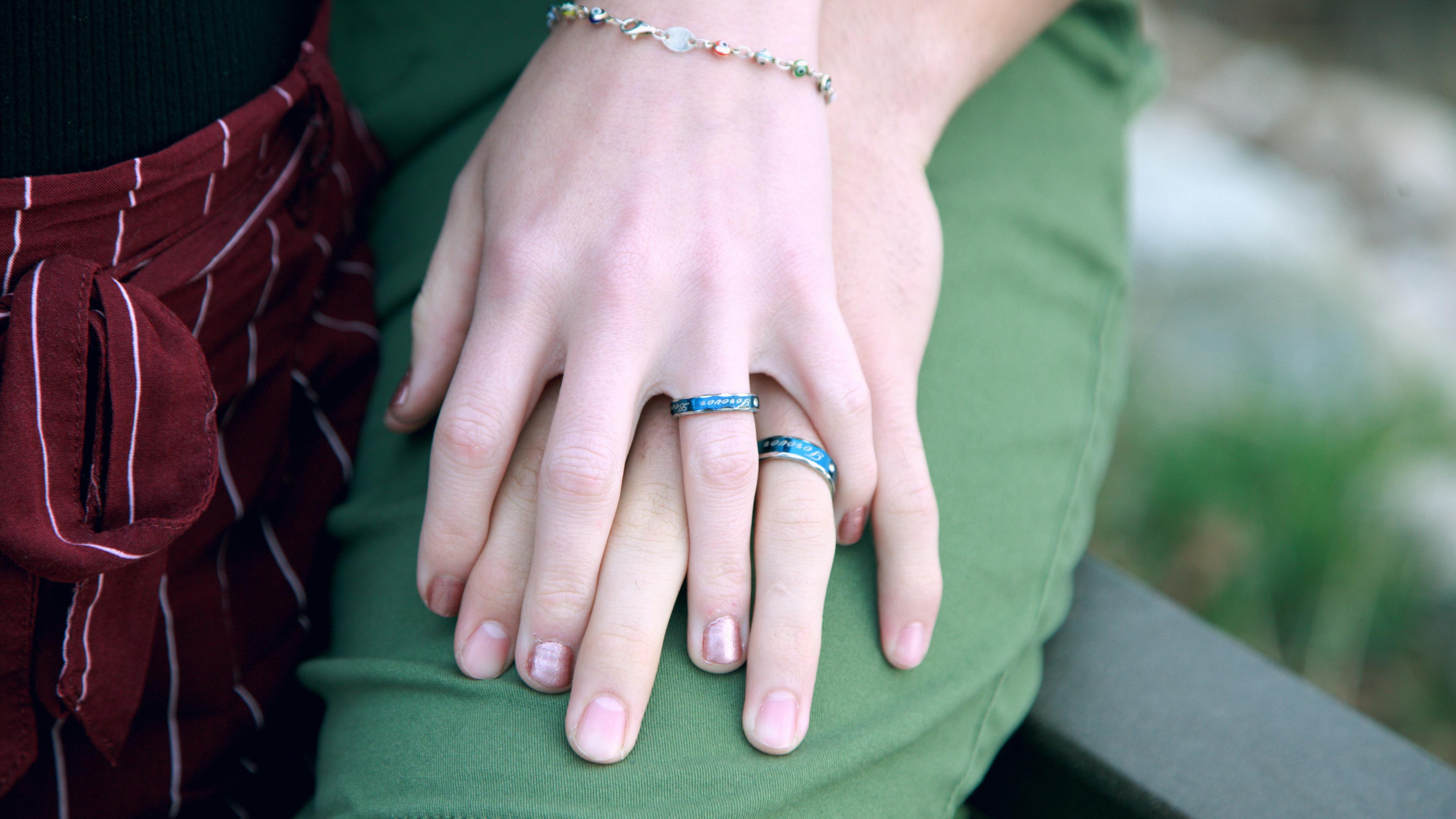 What to consider when buying a signet ring