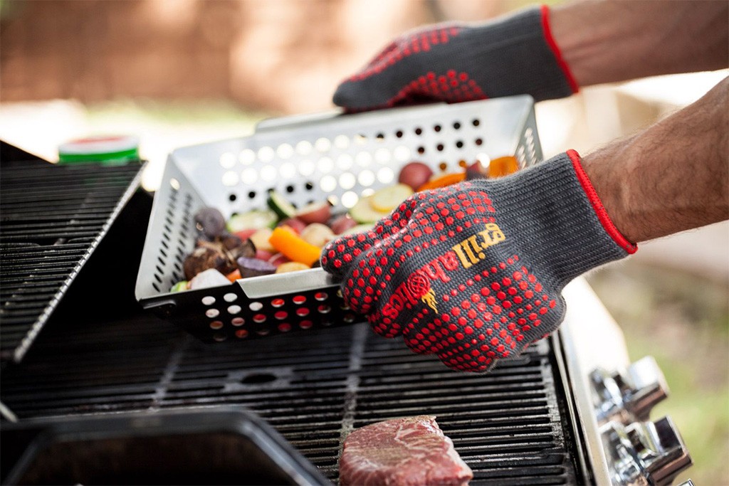 Grillaholics Premium Grill Tool Set with Wooden Gift Box, The Perfect  Grilling Gift!