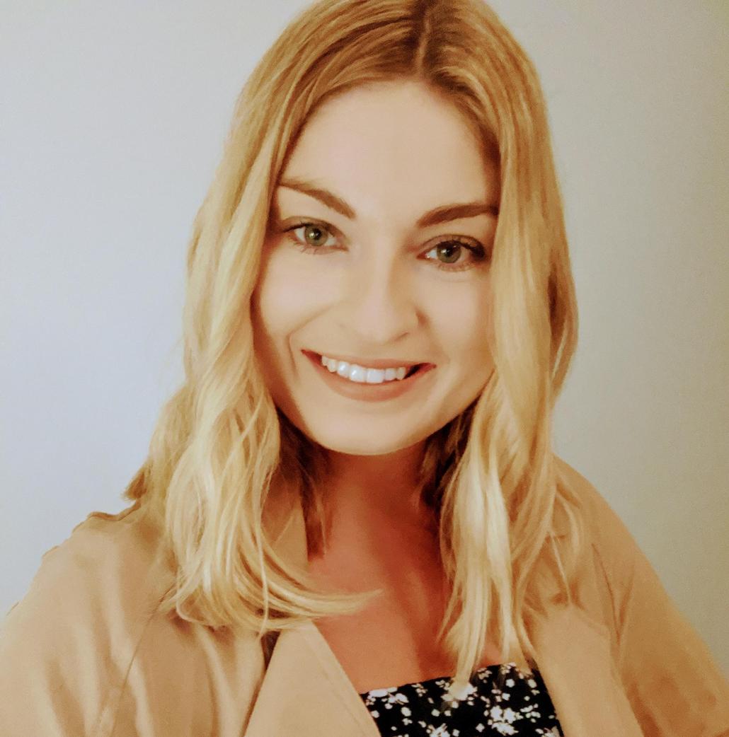 ELLEN SHARES HER ACNE STORY