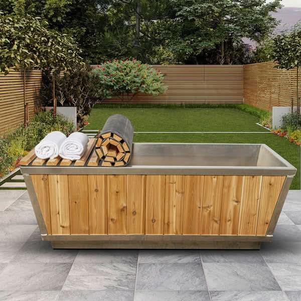 cold plunge in outdoor area