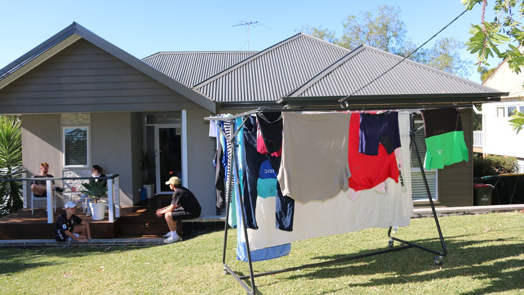 8 Best Clothesline for a Family of 6 in Australia: Find Your Perfect Laundry Solution